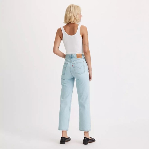Levi's Women's Ribcage Straight Ankle Jeans - Picture 3 of 16
